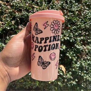 Customized hot cup with removable grip. Screw on top